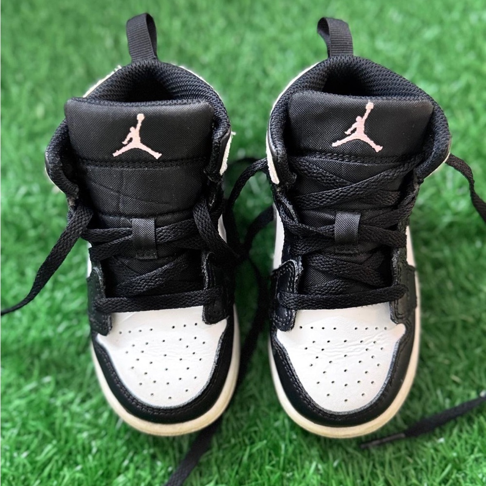 Jordan 1 Mid SE
Zen Master (TD) Size 8C
